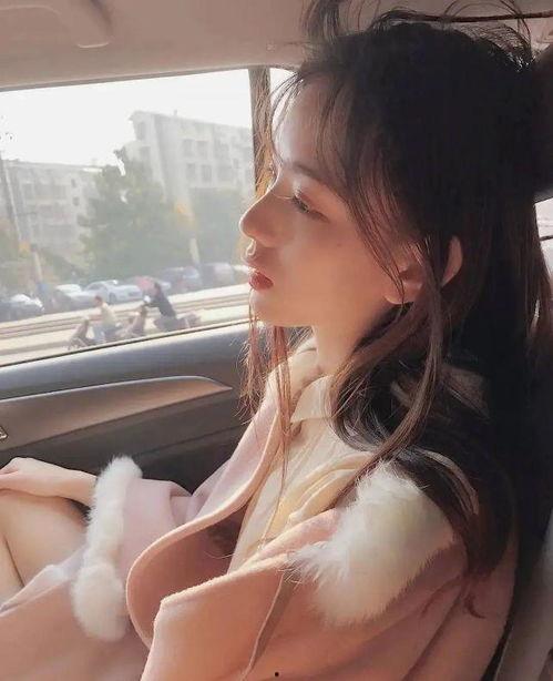 吃瓜女网红头像高清图